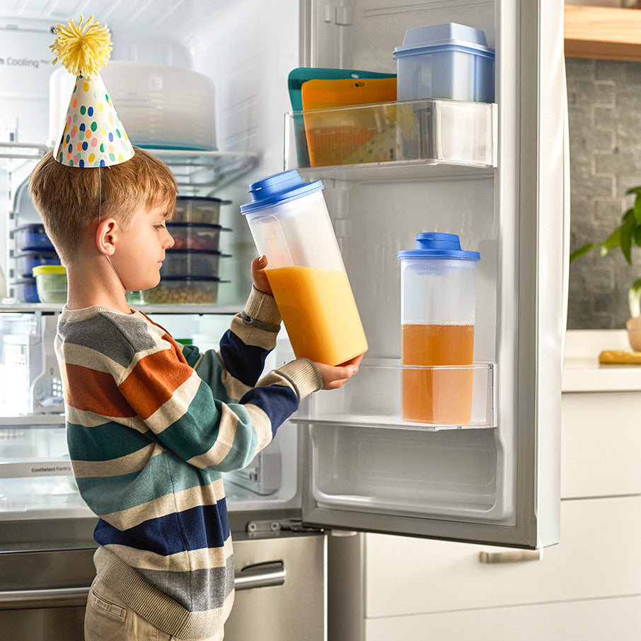 Slim Line Pitcher with Strainer Set